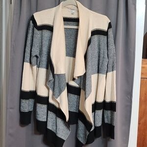 Neiman Marcus waterfall front cardigan size M